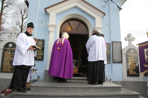 Uroczystości pogrzebowe ks. prał. Feliksa Formasa w Hecznarowicach