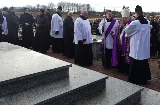 Uroczystości pogrzebowe ks. prał. Feliksa Formasa w Hecznarowicach