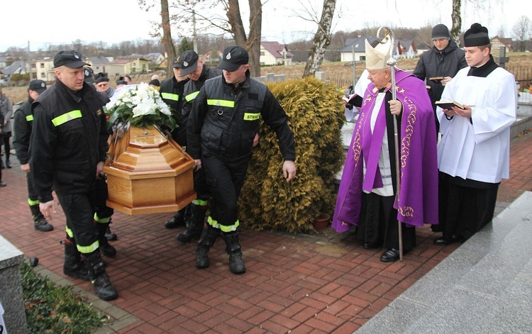 Uroczystości pogrzebowe ks. prał. Feliksa Formasa w Hecznarowicach