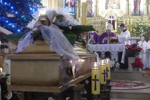 Uroczystości pogrzebowe ks. prał. Feliksa Formasa w Hecznarowicach