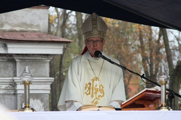 Biskup Piotr Libera w obiektywie "Gościa Płockiego"