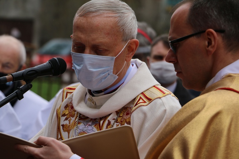 Biskup Piotr Libera w obiektywie "Gościa Płockiego"