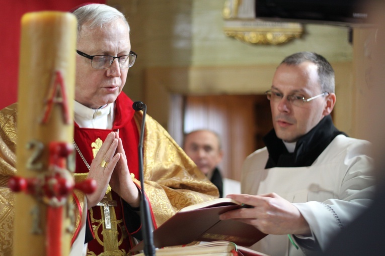 Biskup Piotr Libera w obiektywie "Gościa Płockiego"