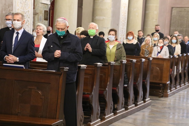 Biskup Piotr Libera w obiektywie "Gościa Płockiego"