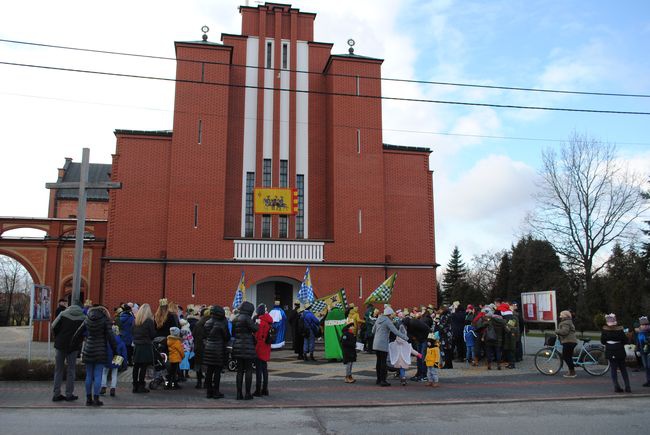 Gorzyce: Trzy kolorowe orszaki