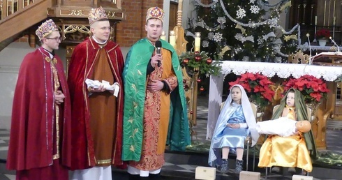Trzej królowie zawitali też do Garbowa.