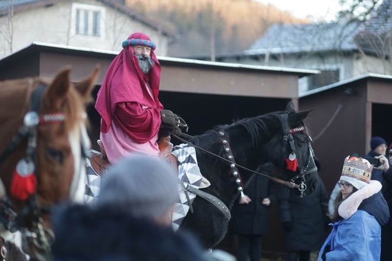 Orszak Trzech Króli 2022 w Głuszycy