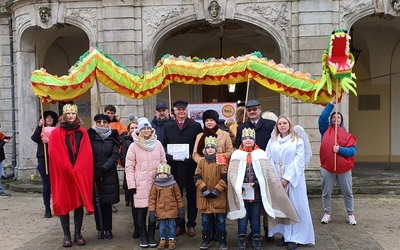 W orszak włączyły się władze miasta, powiatu i gminy.