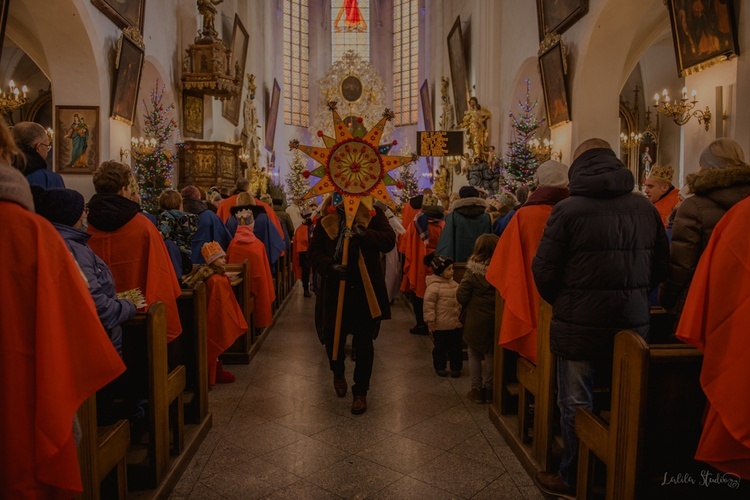 Orszak Trzech Króli 2022 w Środzie Śląskiej