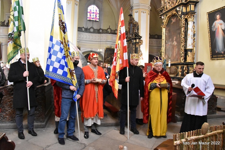 Żagań. Kolędowanie i pokłon Dzieciątku Jezus