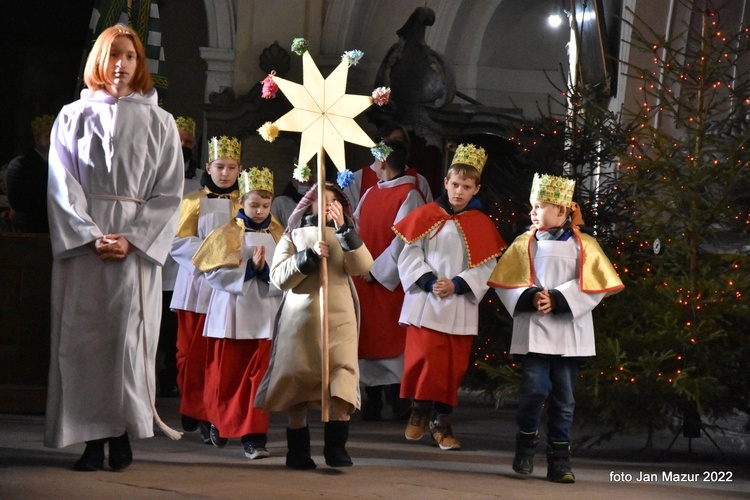 Żagań. Kolędowanie i pokłon Dzieciątku Jezus