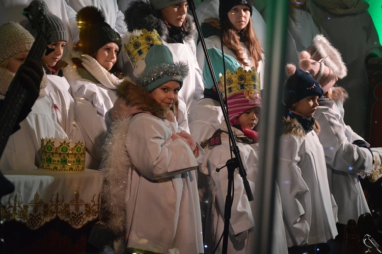Rodzina "Sygnału Miłosierdzia" zagrała z dziećmi koncert kolęd
