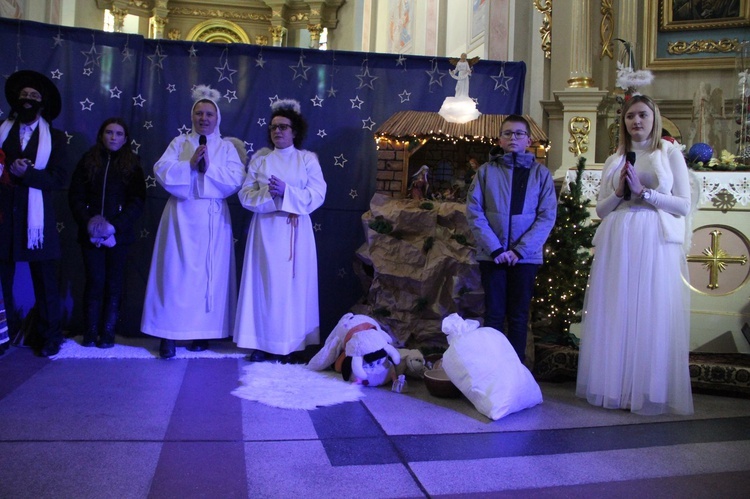 Radomyśl Wielki. Jasełka personelu Ochronki św. Józefa