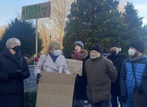 Katowice. Ekolodzy pikietowali w sprawie rezerwatu przyrody Madohora w Beskidzie Małym