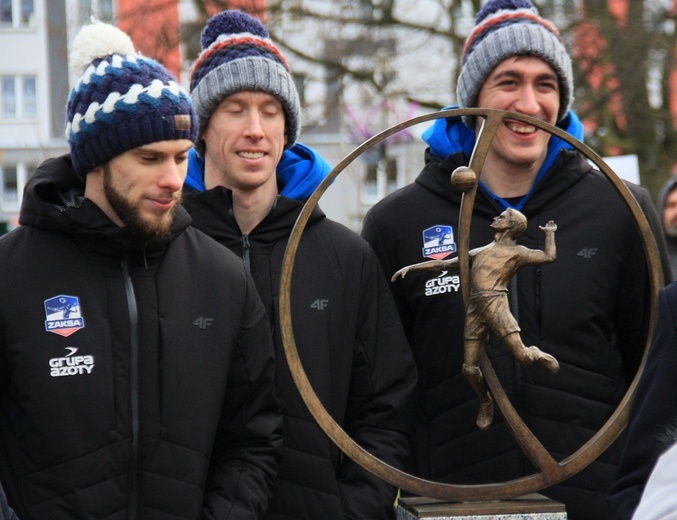 Odsłonięcie statuetki ZAKSY w Kędzierzynie-Koźlu