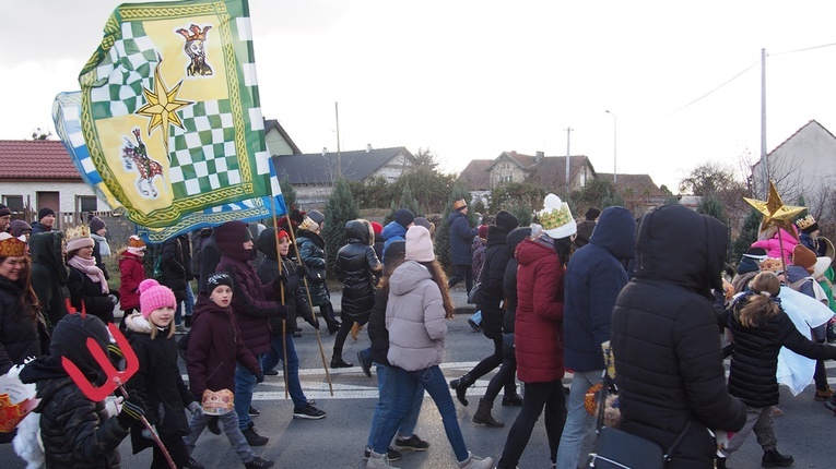 Orszak Trzech Króli 2022 w Brzegu Dolnym
