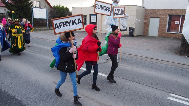 Orszak Trzech Króli 2022 w Brzegu Dolnym