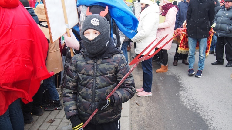 Orszak Trzech Króli 2022 w Brzegu Dolnym