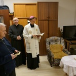 Bp Adam Bałabuch odwiedził z kolędą księży emerytów