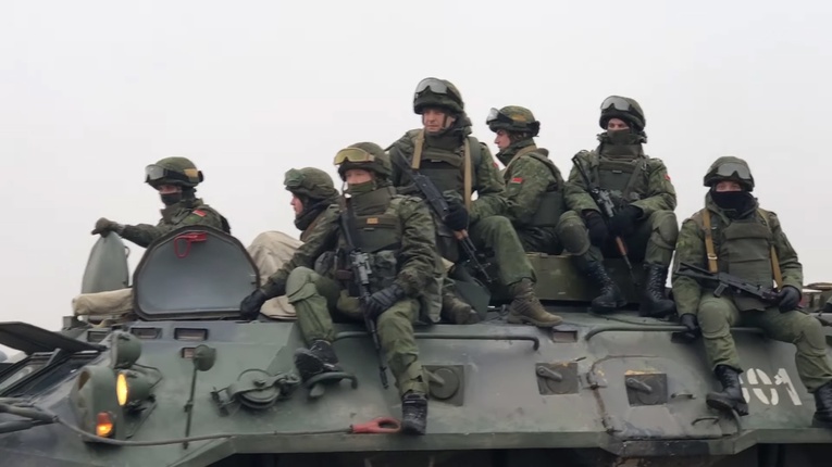 Rosyjskie MON potwierdza, że w Kazachstanie jest już znaczna ilość "sił pokojowych"