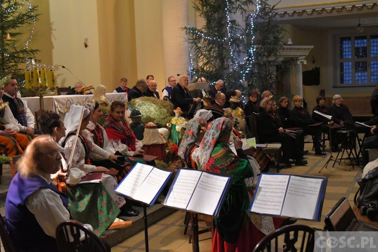 Kolędy i pastorałki u Zbawiciela