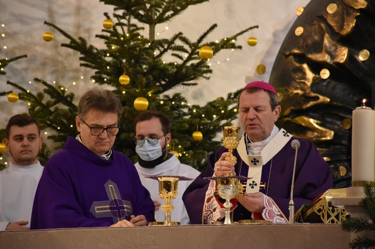 Pożegnanie śp. ks. Rafała Saramy
