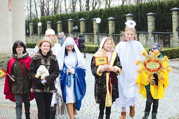 Młodzi przypomnieli o misyjnych potrzebach.