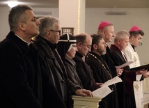 Ekumeniczne spotkania gromadzą na wspólnej modlitwie przedstawicieli różnych wyznań.