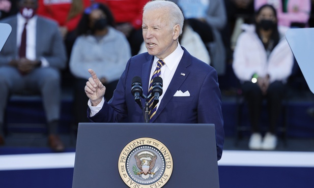 HRW: Prezydent Biden i inni przywódcy zachodni słabo bronią demokracji