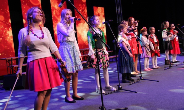 Finał wielkiego festiwalu kolęd i pastorałek ruszył w Będzinie