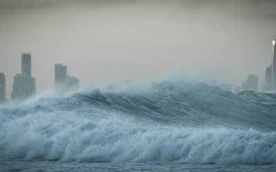 W wybrzeże Japonii uderzyło tsunami po wybuchu podwodnego wulkanu; spodziewane fale do 3 metrów