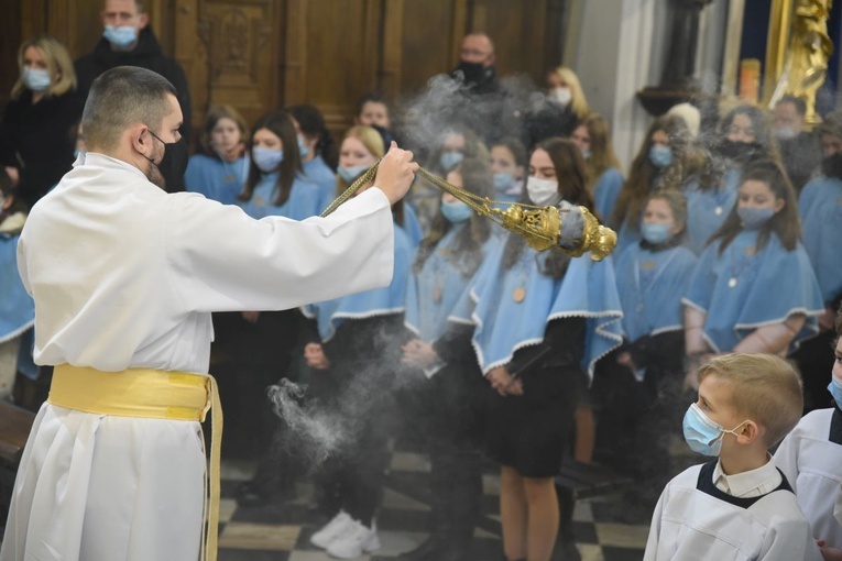 Blask ołtarza w mieleckiej bazylice