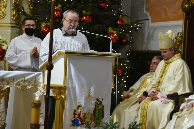 Blask ołtarza w mieleckiej bazylice