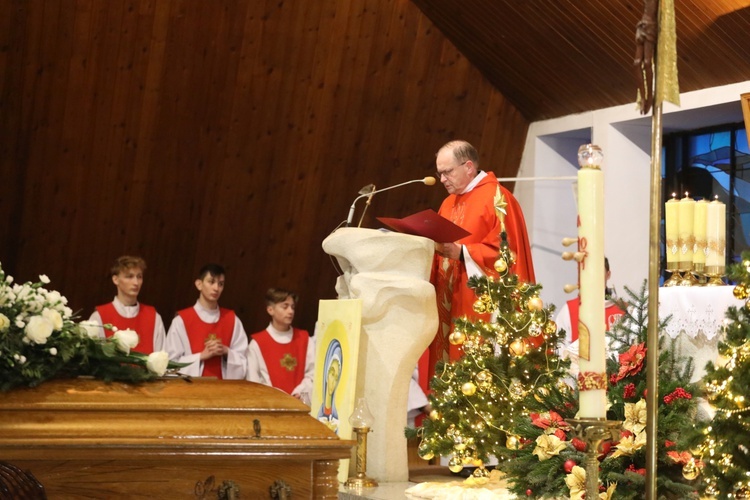 Ostatnie pożegnanie śp. ks. kan. Tadeusza Krzyżaka w Bystrej Krakowskiej