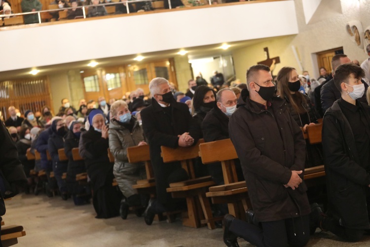 Ostatnie pożegnanie śp. ks. kan. Tadeusza Krzyżaka w Bystrej Krakowskiej