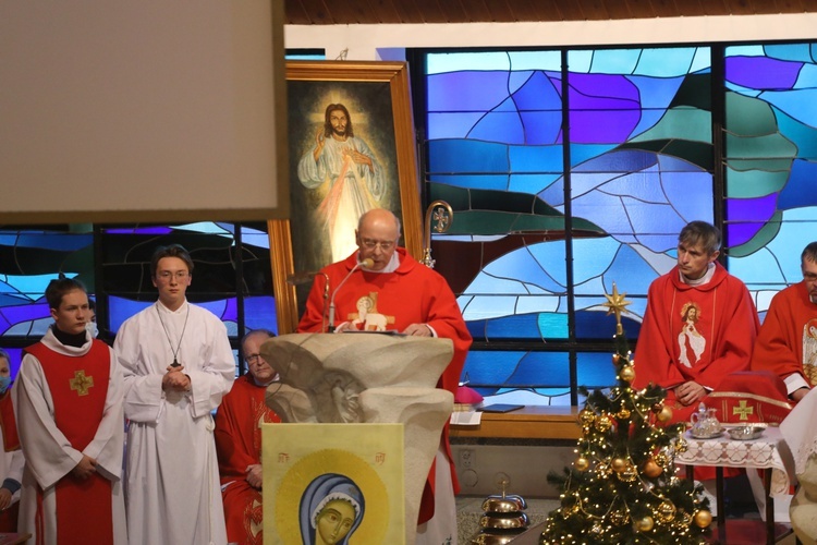 Ostatnie pożegnanie śp. ks. kan. Tadeusza Krzyżaka w Bystrej Krakowskiej