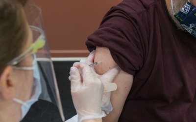 Grecja: Wprowadzono obowiązkowe szczepienia przeciwko Covid dla osób powyżej 60 roku życia