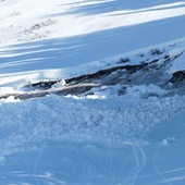 Beskidy. Po opadach śniegu wzrosło zagrożenie lawinowe na Babiej Górze