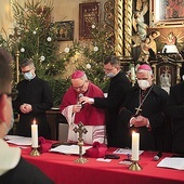 	Inauguracyjna sesja diecezjalnego trybunału beatyfikacyjnego.