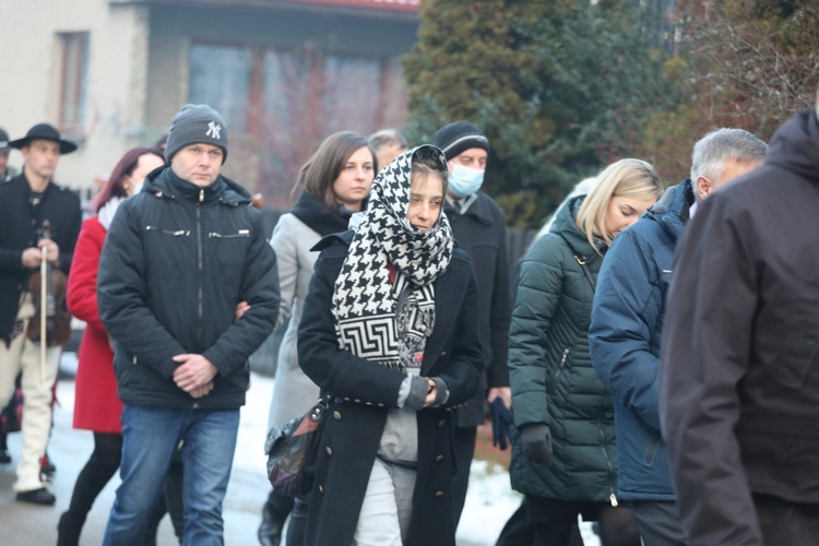 Ostatnie pożegnanie śp. ks. kan. Tadeusza Krzyżaka w Bielsku-Białej Hałcnowie