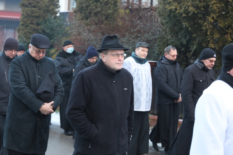 Ostatnie pożegnanie śp. ks. kan. Tadeusza Krzyżaka w Bielsku-Białej Hałcnowie