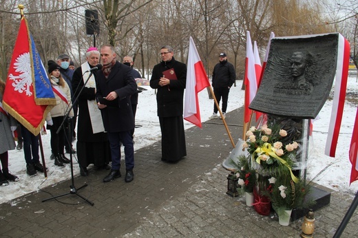 Odsłonięcie tablicy na Skwerze Ks. Jana Machy