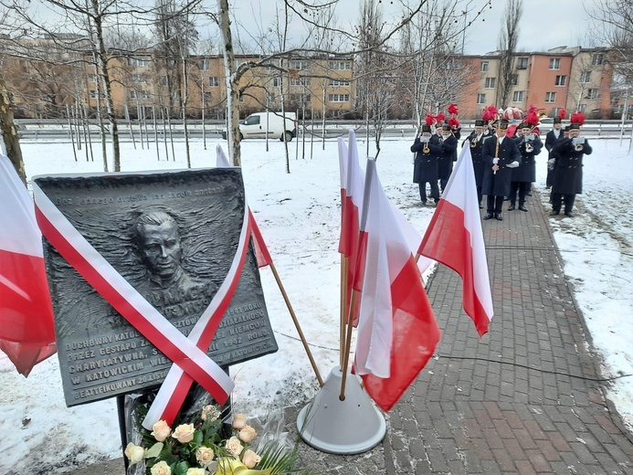 Odsłonięcie tablicy na Skwerze Ks. Jana Machy