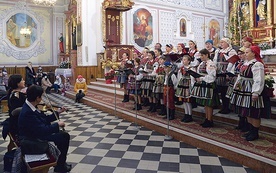 Staropolskie utwory zabrzmiały w kolegiacie pw. św. Bartłomieja.