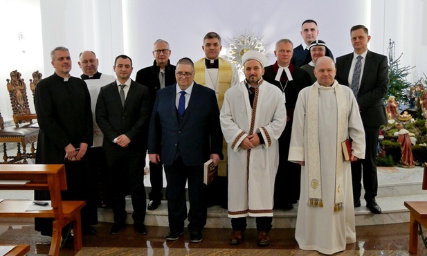 Wspólna modlitwa połączyła przedstawicieli różnych religii.