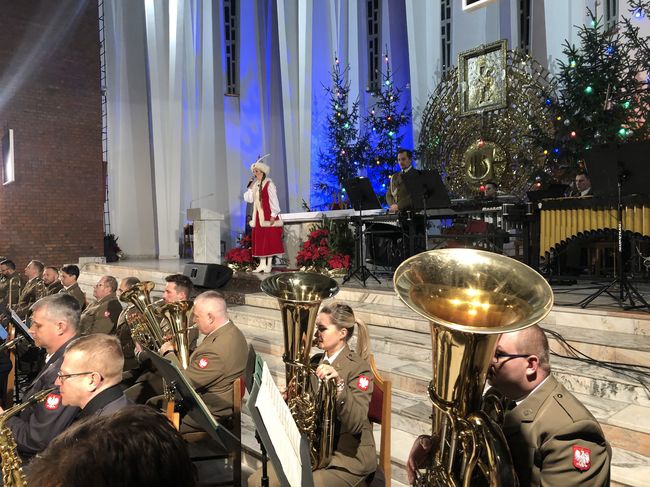 Stalowa Wola. Wojskowy koncert kolęd