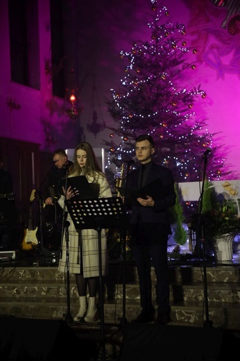 Młodzieżowe kolędowanie w Gromniku