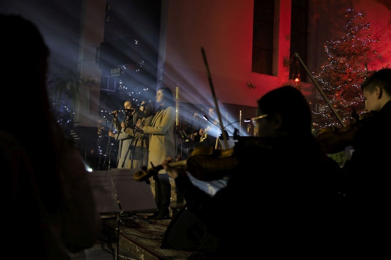 Młodzieżowe kolędowanie w Gromniku