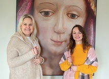 ▲	W kontemplacji z powodzeniem odnajdują swoje życie współczesne kobiety – zapewniają Renata i Monika.