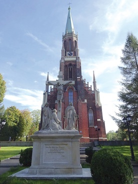 	Neogotycki kościół Krzyża Świętego (1856–1964, Bytom-Miechowice) z fundacji Marii Winckler z Domesów.
